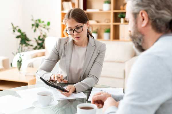 quelles études pour devenir assistante comptable ? 